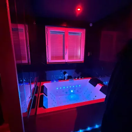Nuit Sensuelle - Appartement Avec Balneo Apartment